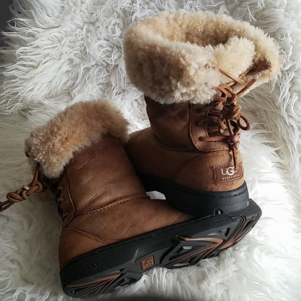 UGG BOOTS AUTHENTIC